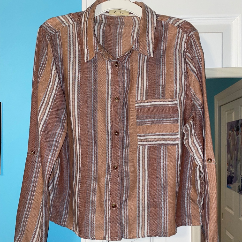 Women's Long Sleeve Cropped Button Up Shirt